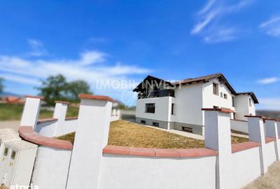 Casă cu 5 camere cu Teren 270 Mp în Central