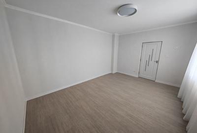 Casă cu 4 camere cu Teren 100 Mp în Central