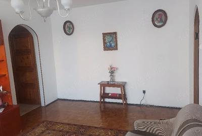 Apartament cu 3 camere semidecomandat în Dacia - 2
