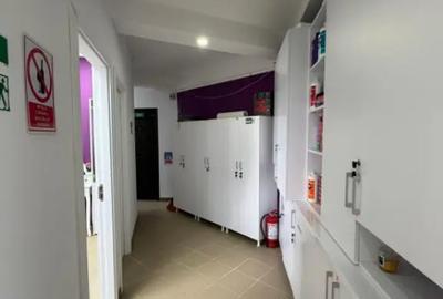 Spațiu comercial, de 90 mp, în Central - 6