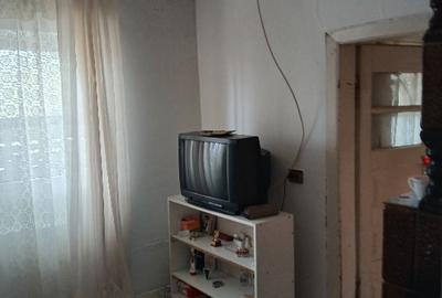 Casă individuală cu 4 camere cu Teren 680 Mp în Fierbinți-Târg - 1