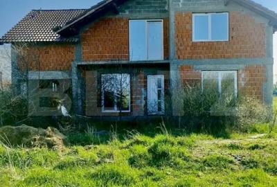 Casă cu 5 camere cu Teren 670 Mp în Sânmihaiu German - 4