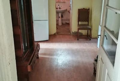 Casă cu Teren 130 Mp în Central - 1