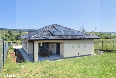 Casă cu 4 camere cu Teren 800 Mp în Chinteni