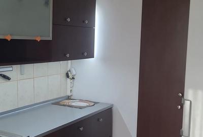 Apartament cu 2 camere în 1 Decembrie