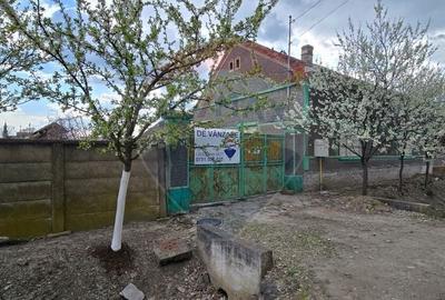 Casă cu 3 camere cu Teren 936 Mp în Socodor