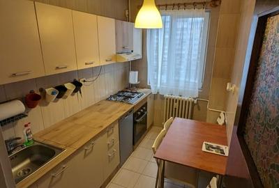 Apartament semidecomandat în Drumul Taberei