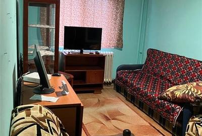 Apartament cu 2 camere semidecomandat, mobilat în Podu Roș