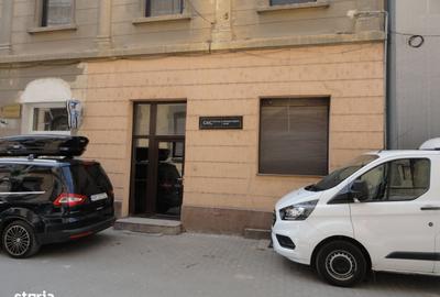 Spațiu comercial, de 70 mp, în Central