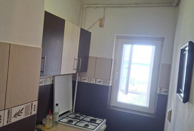 Garsonieră decomandată în Central - 7