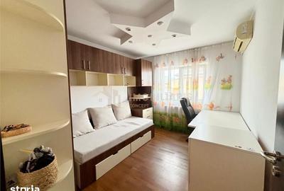Apartament cu 3 camere în Traian