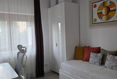Apartament cu 3 camere semidecomandat în Central - 9