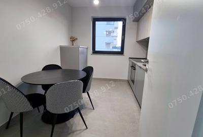 Apartament cu 2 camere semidecomandat în Tei