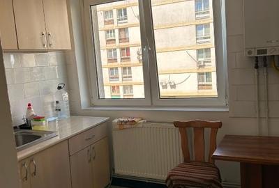 Apartament cu 2 camere semidecomandat, mobilat în Gară