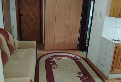 Garsonieră decomandată în Central - 4
