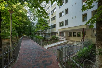Apartament cu 2 camere decomandat, mobilat în Titan - 17