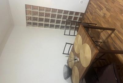 Apartament cu 2 camere decomandat în Trocadero - 1