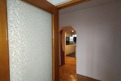 Apartament cu 3 camere decomandat în Tomis III - 9