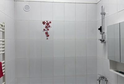 Apartament cu 3 camere decomandat în Crângași