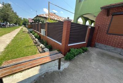 Casă cu Teren 999 Mp în Central