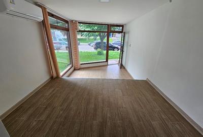 Spațiu comercial, de 34 mp, în Central - 3