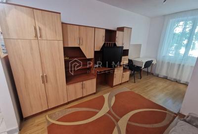 Garsonieră decomandată în 7 Noiembrie