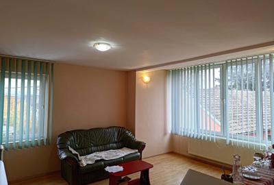 Apartament cu 2 camere decomandat în Central - 2