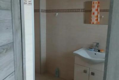 Casă cu 3 camere cu Teren 350 Mp în Ipotești - 1