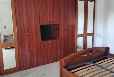 Garsonieră decomandată, mobilată în Complex Studențesc