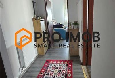 Apartament cu 2 camere decomandat, mobilat în Broșteni