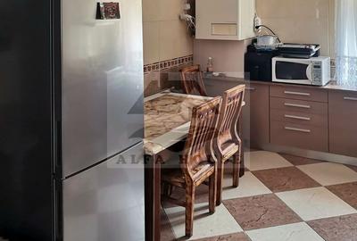 Apartament cu 3 camere decomandat, mobilat în Răcădău - 6