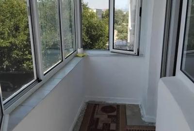 Apartament cu 2 camere decomandat în Aleea Sporturilor