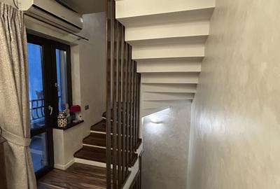 Casă cu 5 camere cu Teren 240 Mp în Central