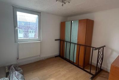 Apartament cu 2 camere decomandat în Mircea cel Bătrân
