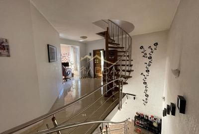 Casă individuală cu 6 camere cu Teren 318 Mp în Jiului - 11