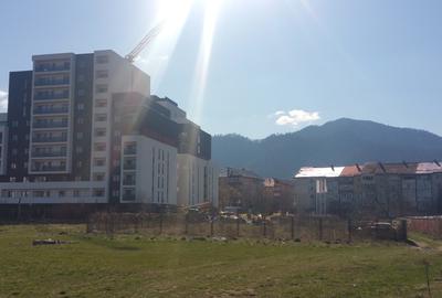 Teren Construcții intravilan de 900 mp, în Noua - 19