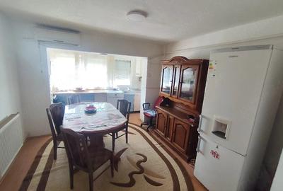 Apartament cu 2 camere semidecomandat în Central - 1
