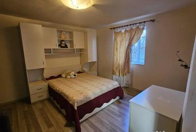 Casă cu 3 camere cu Teren 1090 Mp în Pielești