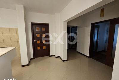 Apartament cu 4 camere decomandat în Vitan