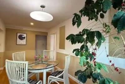 Apartament cu 4 camere decomandat în Calea Moldovei - 1