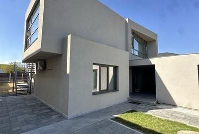 Apartament cu 3 camere în Iosia