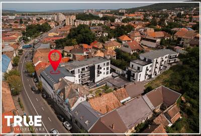 Apartament cu 2 camere decomandat, mobilat în Central