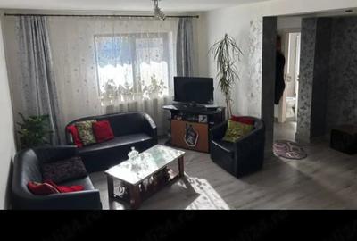 Casă cu 4 camere cu Teren 250 Mp în Cug