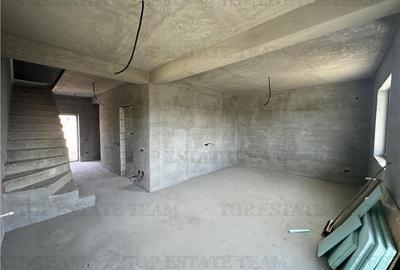 Casă individuală cu 5 camere cu Canalizare în Central - 16