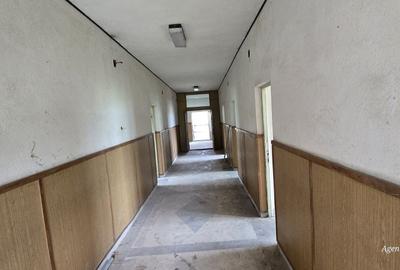 Casă cu 10 camere cu Teren 10000 Mp în Mihai Eminescu