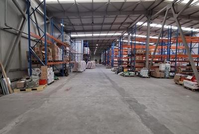 Spațiu industrial, de 3,288 mp, în Central