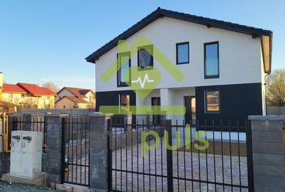 Duplex cu 4 camere cu Canalizare în Moșnița Nouă - 1