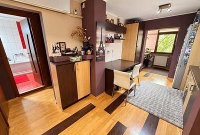 Apartament cu 2 camere decomandat în Valea Adâncă