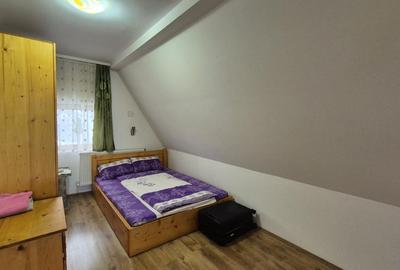 Casă cu 8 camere cu Canalizare în Central - 18