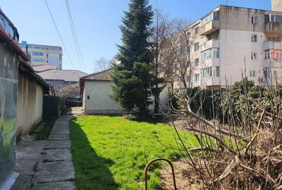 Casă individuală cu 3 camere cu Canalizare în CET - 1